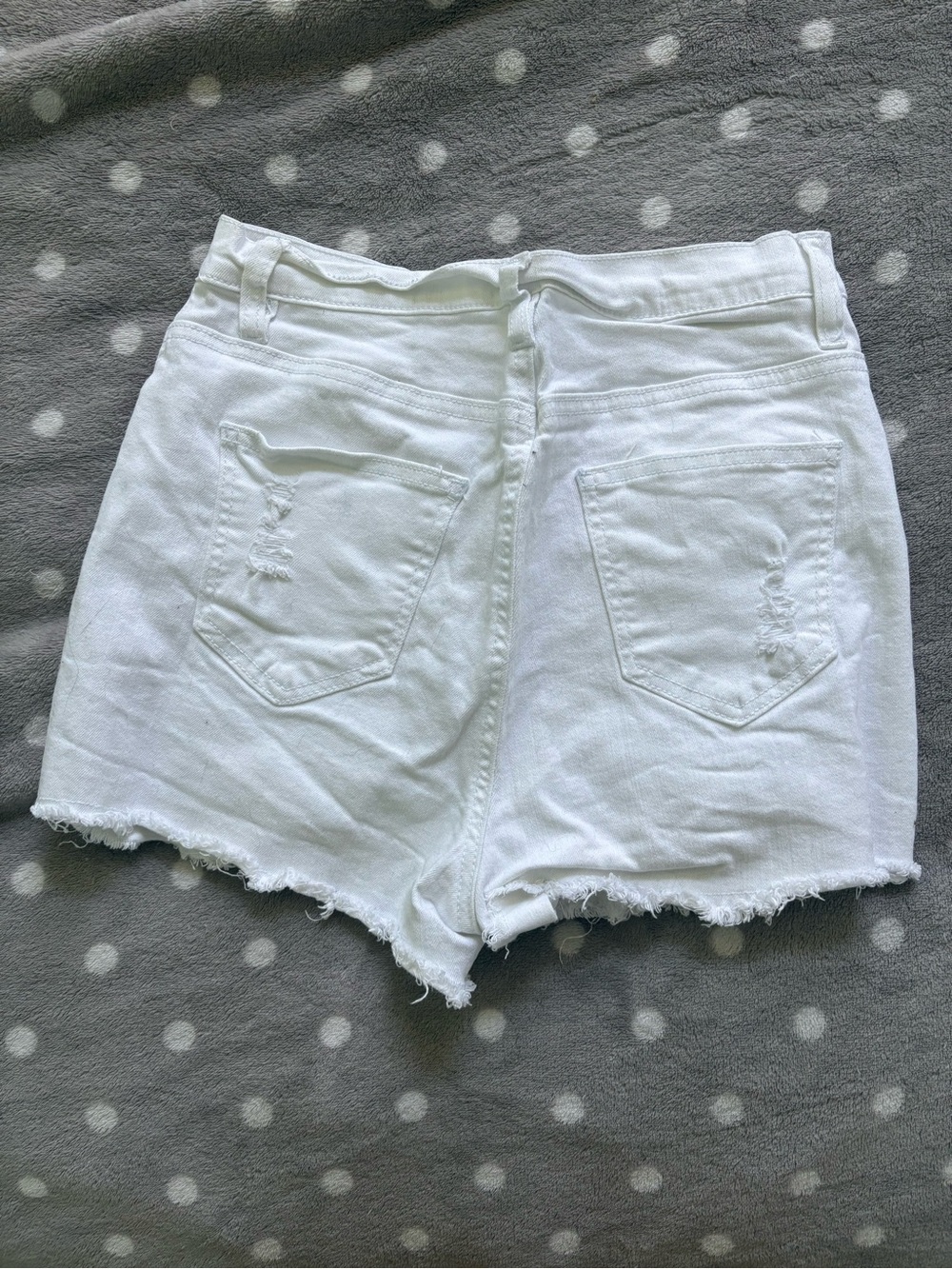 Charlotte Russe Refuge White Distressed Denim Shorts | Size 6 - Picture 2 of 3